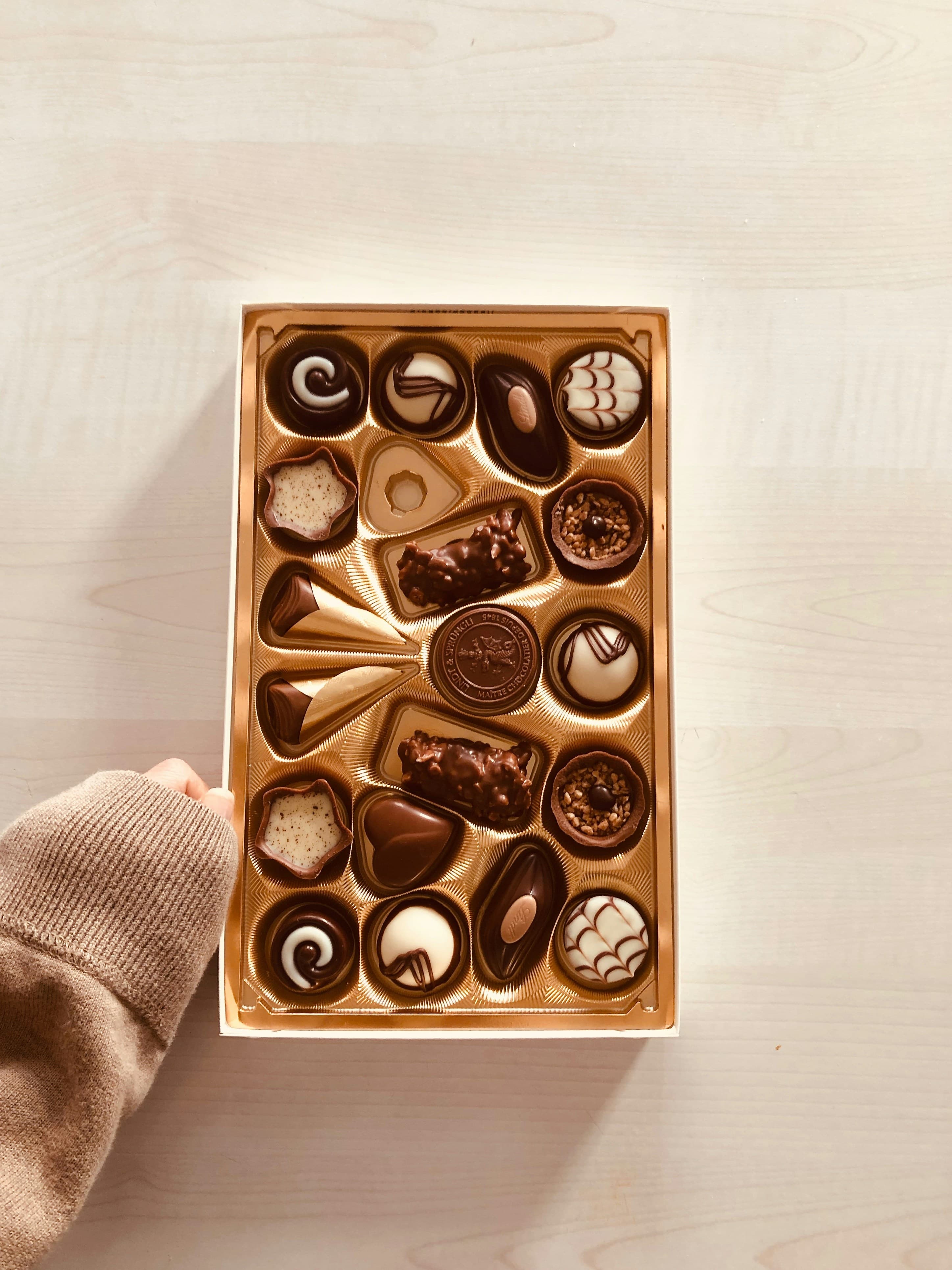 ASSORTED BOX